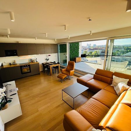 Brno City Center Apartment With Parking And A Big Terrace Buitenkant foto