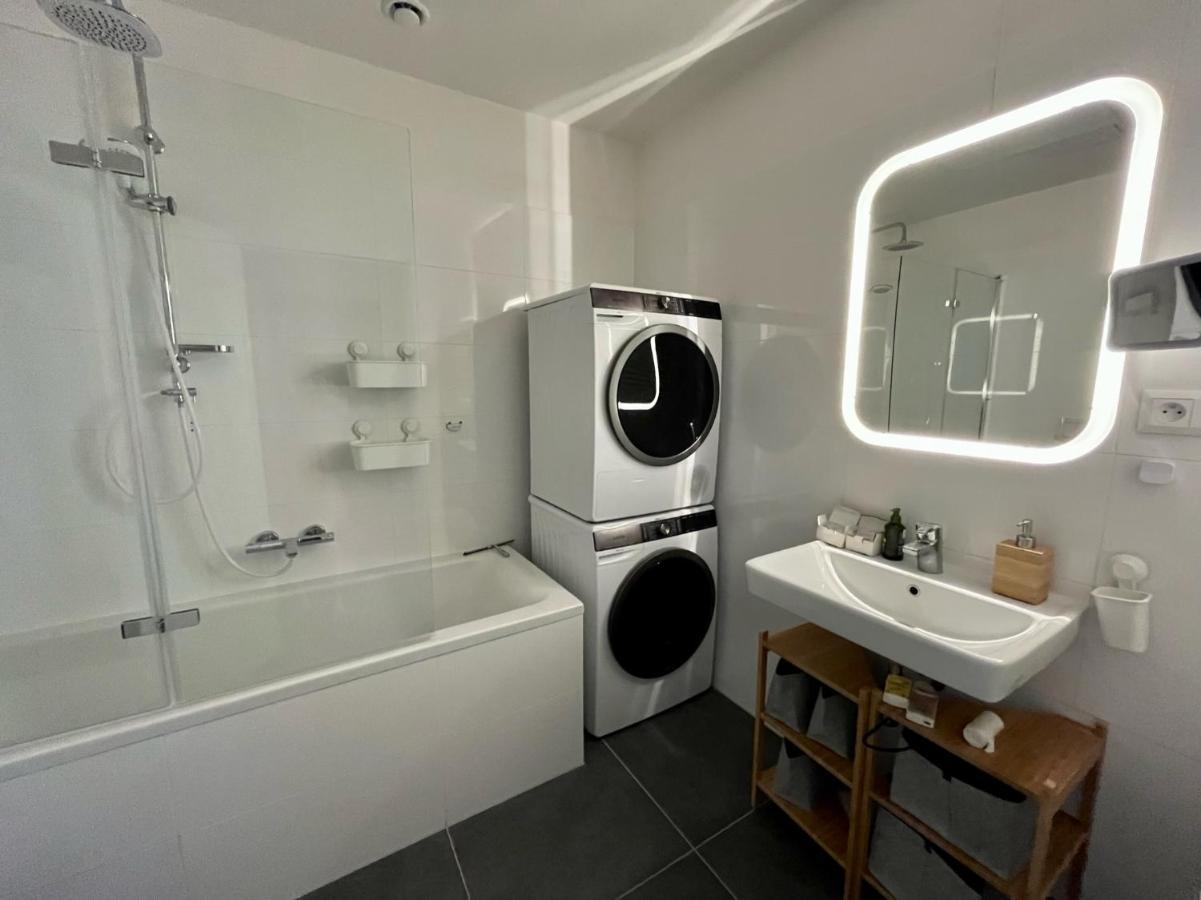 Brno City Center Apartment With Parking And A Big Terrace Buitenkant foto