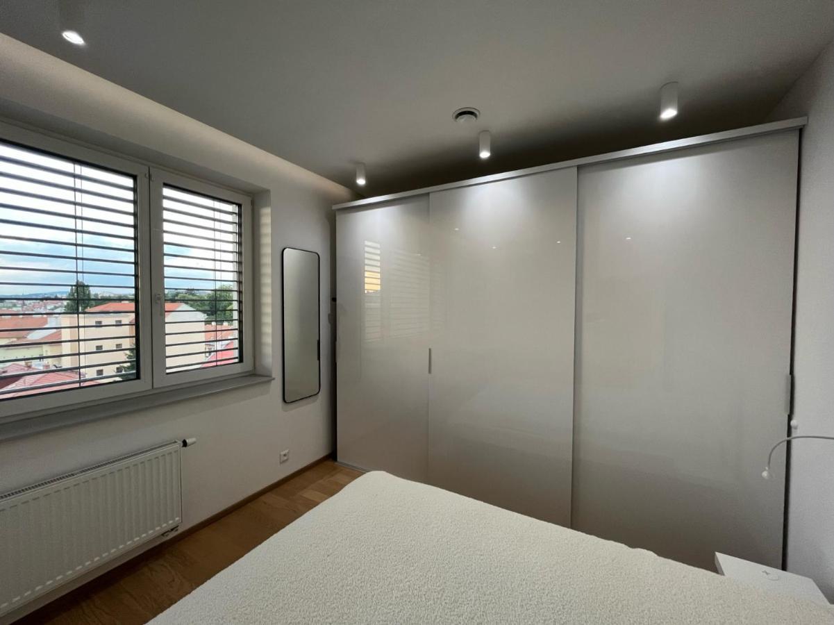 Brno City Center Apartment With Parking And A Big Terrace Buitenkant foto